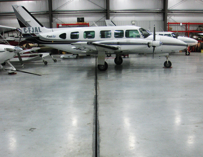 Airplane hangar with U-Drain system